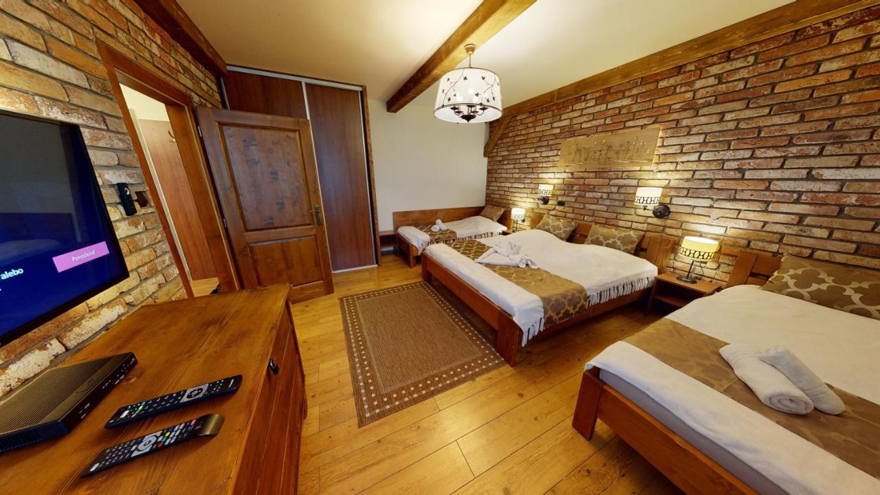 Marta, 200 M Apartament *