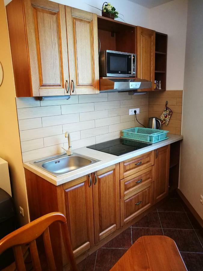 Marta, 200 M Apartament *